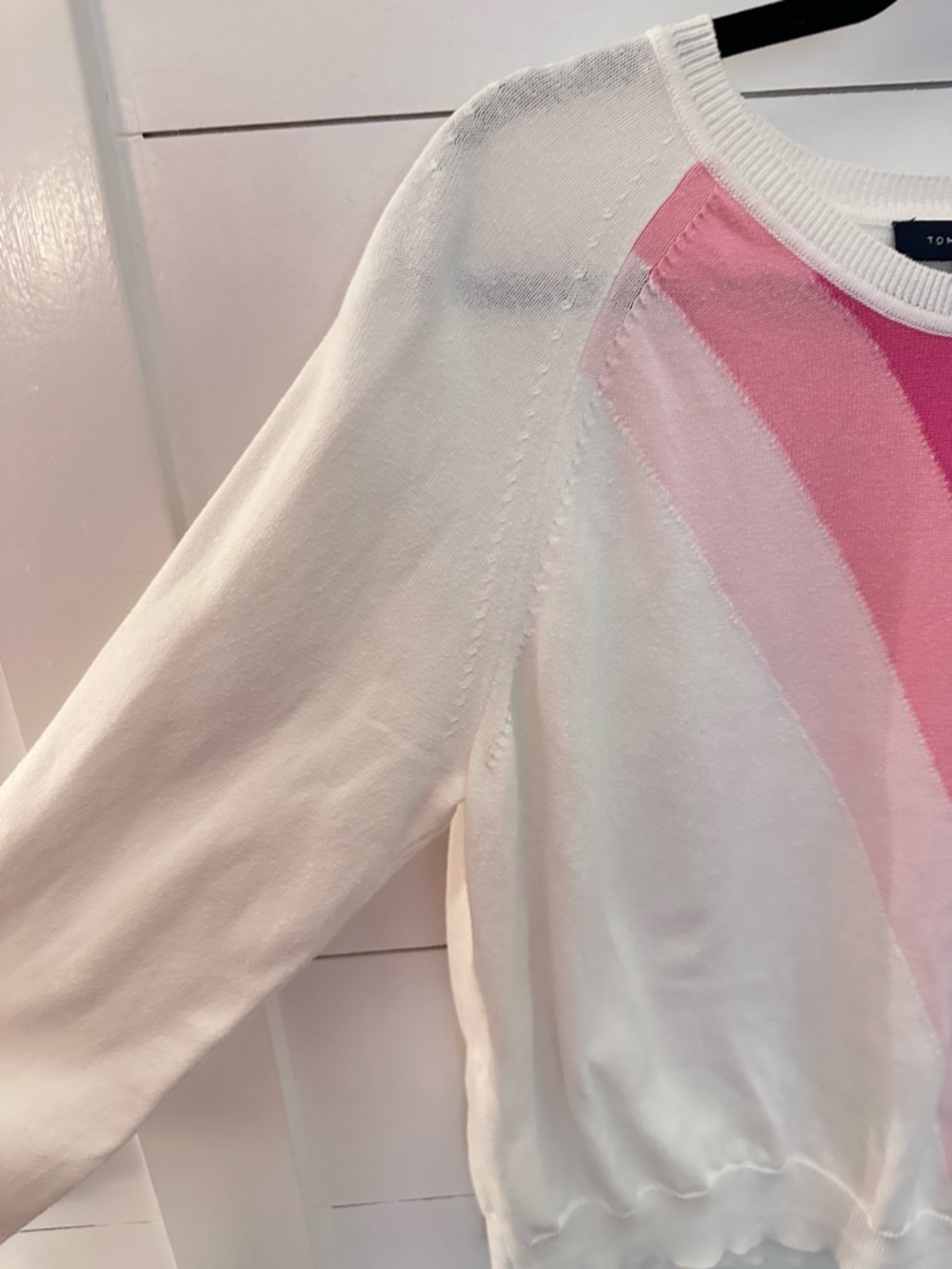 Tommy Hilfiger XL white-pink diagonal stripe crew neck cotton rib cuff sweater - Picture 5 of 11